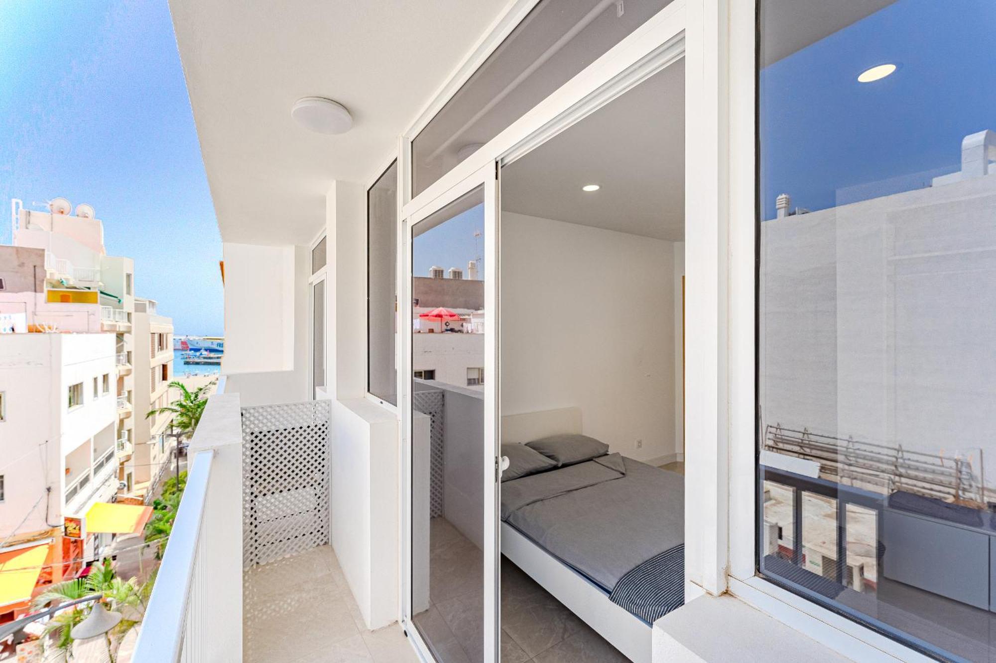 Few Steps From The Beach Hostel In Los Cristianos Arona  Kültér fotó