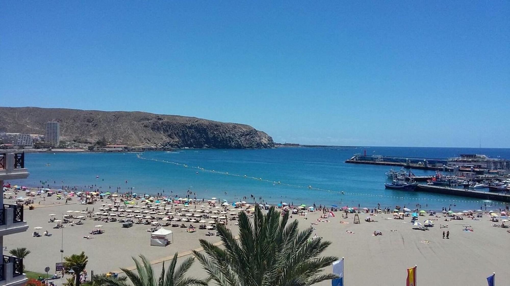 Few Steps From The Beach Hostel In Los Cristianos Arona  Kültér fotó