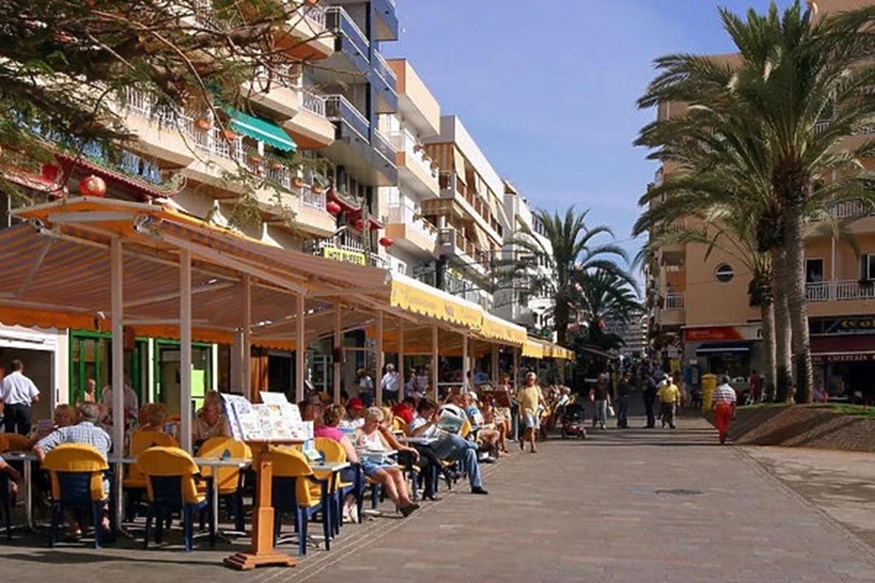 Few Steps From The Beach Hostel In Los Cristianos Arona  Kültér fotó