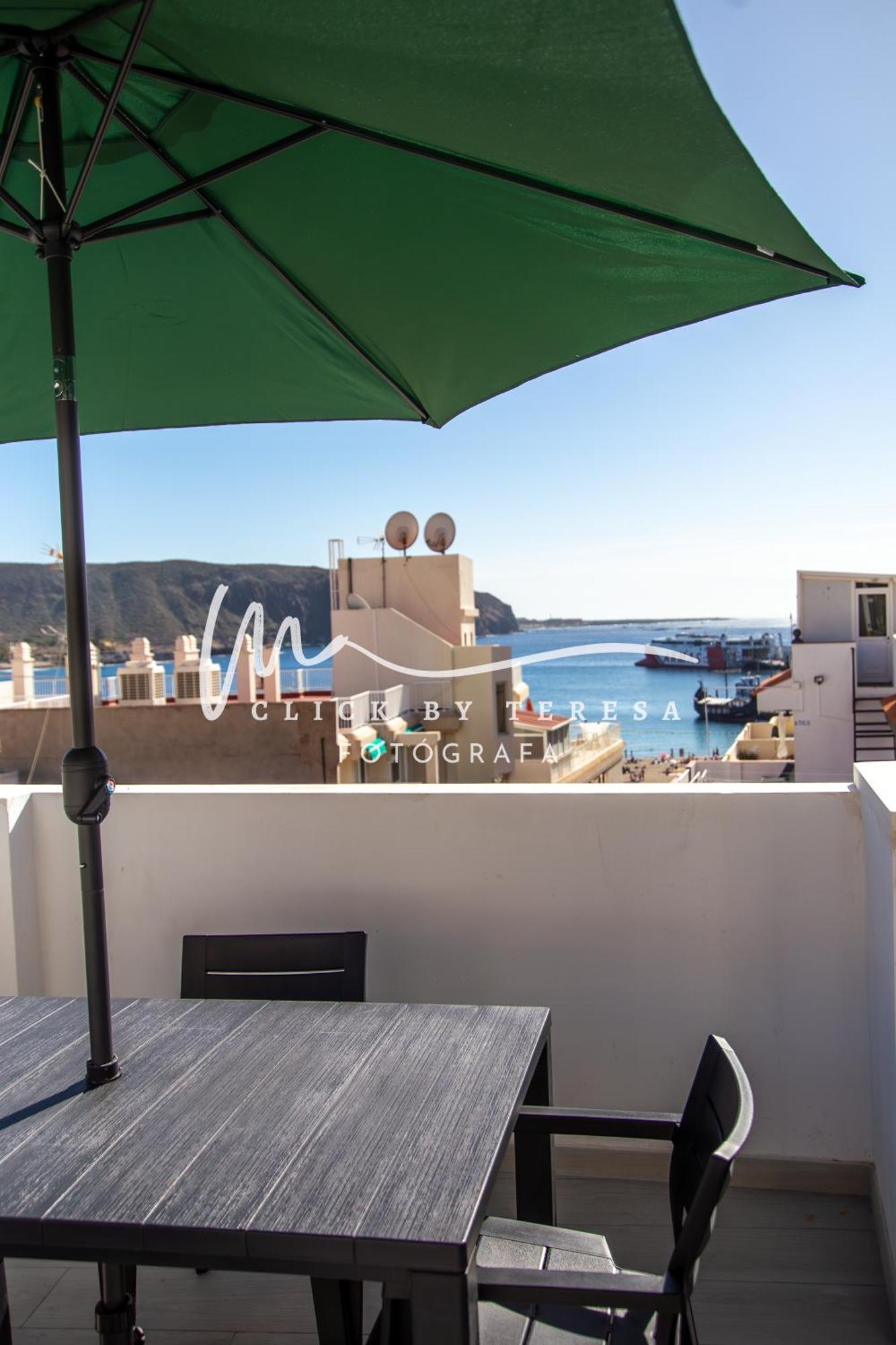 Few Steps From The Beach Hostel In Los Cristianos Arona  Kültér fotó